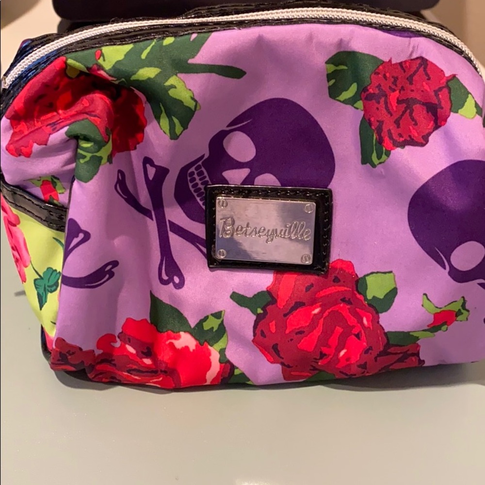 Betseyville cosmetic bag